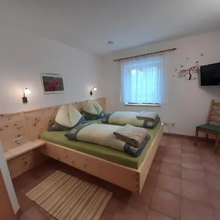 Appartement Zitas Reisach